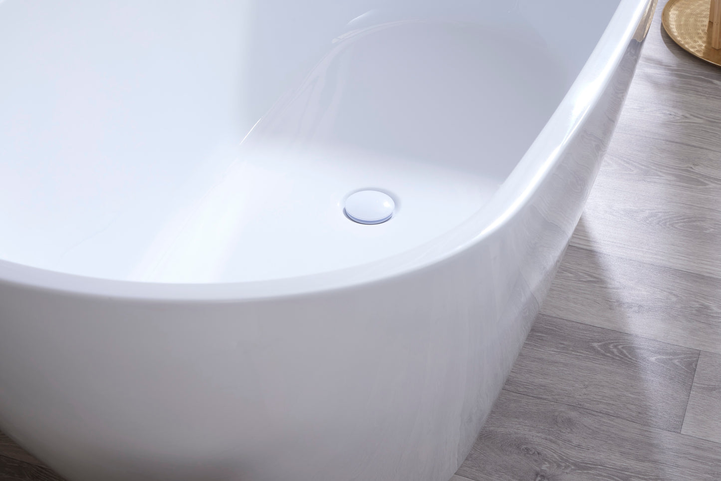 Roll Top Bath Company Elizabeth Freestanding Bath – Contemporary Acrylic Centrepiece Bathtub