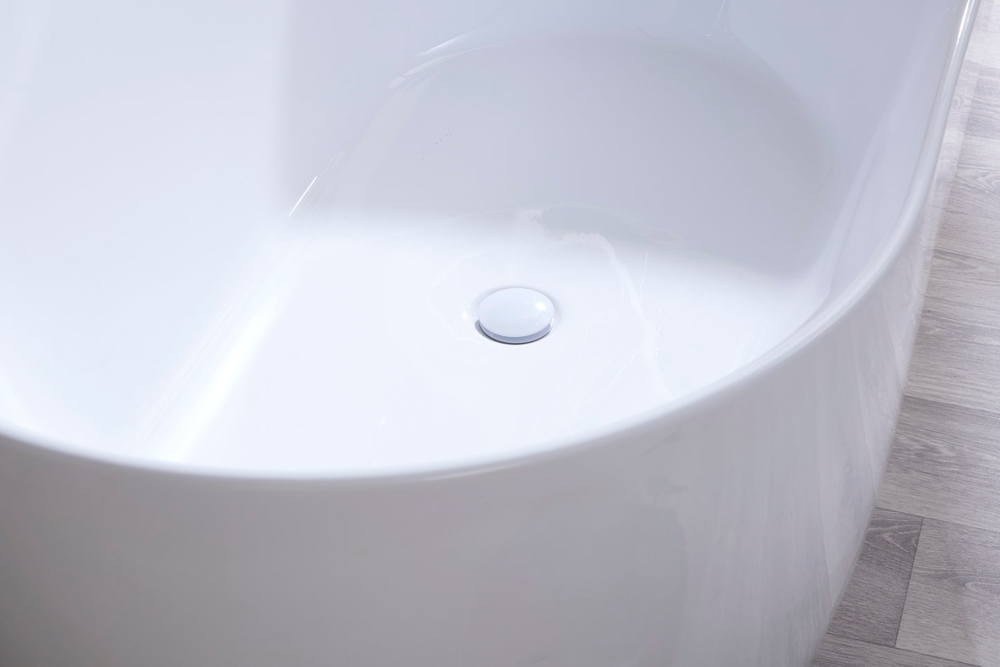Roll Top Bath Company Hattie Freestanding Bath – Compact Deep Acrylic Bathtub