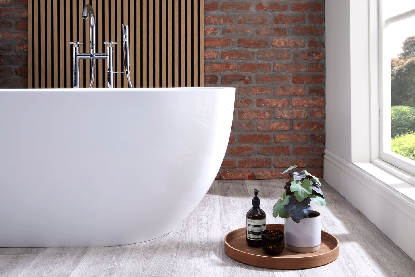 Roll Top Bath Company Hattie Freestanding Bath – Compact Deep Acrylic Bathtub