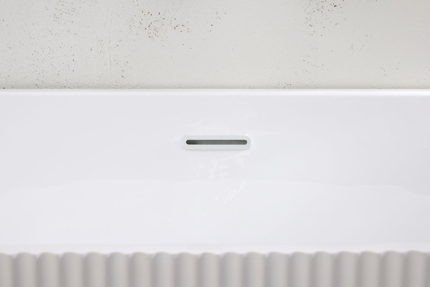 Roll Top Bath Company Sophia Back-to-Wall Freestanding Bath – Fluted Acrylic Bathtub