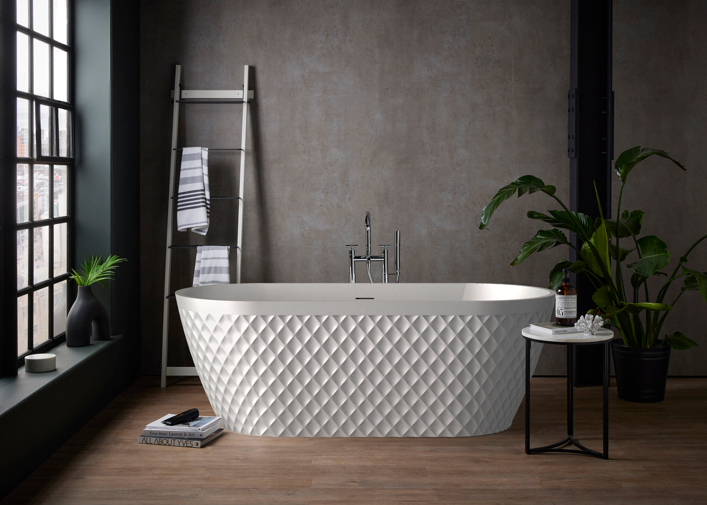 Roll Top Bath Company Faye Freestanding Bath – Diamond Textured Acrylic Bathtub