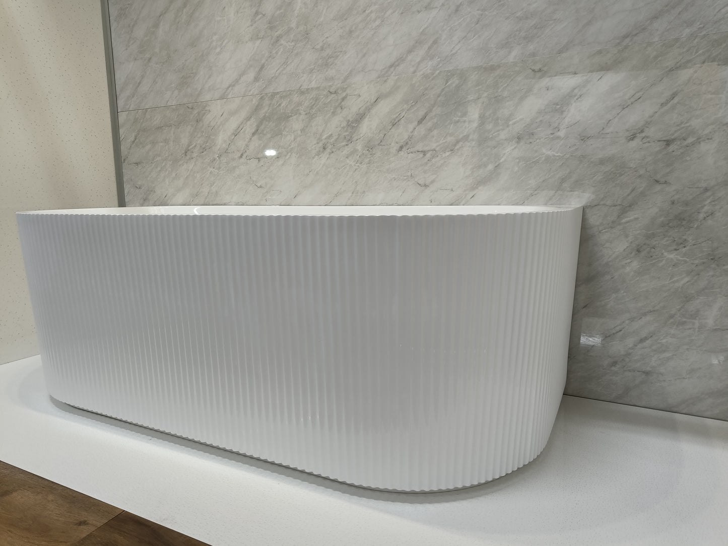 Roll Top Bath Company Sophia Back-to-Wall Freestanding Bath – Fluted Acrylic Bathtub