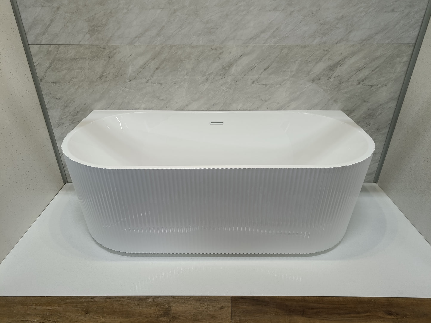 Roll Top Bath Company Sophia Back-to-Wall Freestanding Bath – Fluted Acrylic Bathtub