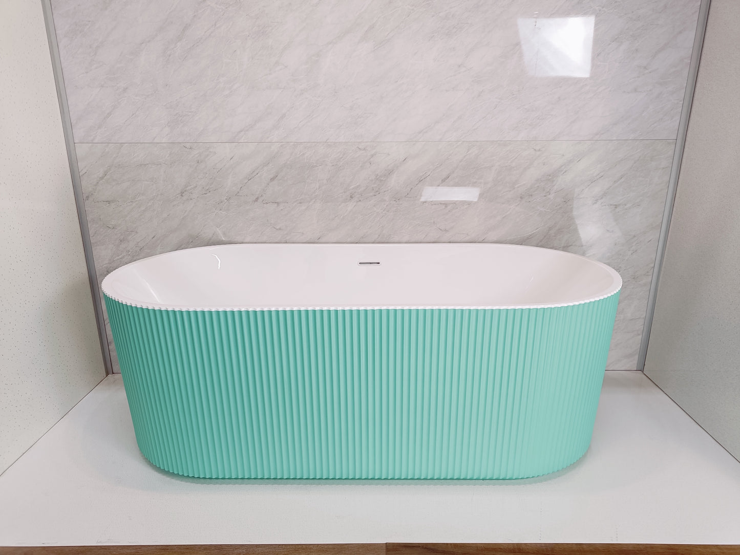 Roll Top Bath Company Ginger Freestanding Bath – Rippled Acrylic Art Deco Inspired Bathtub