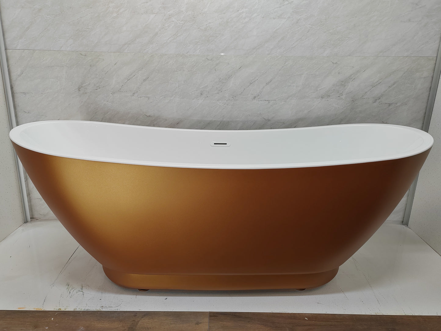 Roll Top Bath Company Doris Freestanding Bath – Double Ended Crescent Wing Acrylic Bathtub