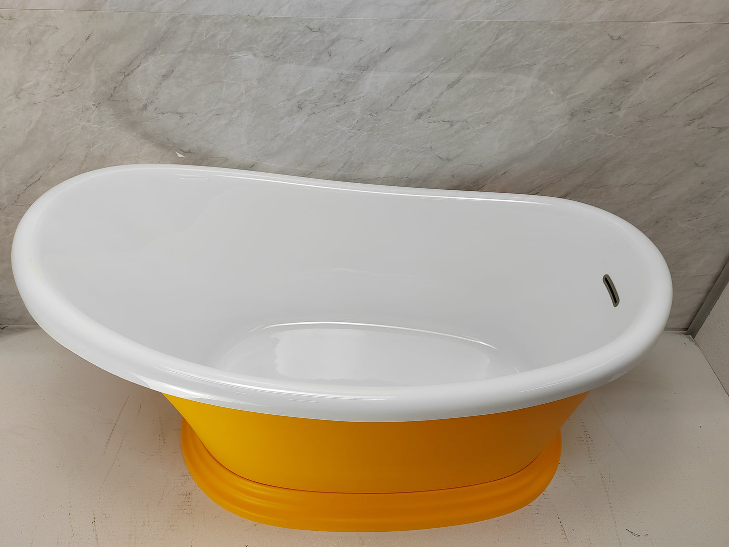 Roll Top Bath Company Jean Freestanding Bath – Compact Acrylic Roll Top Bathtub