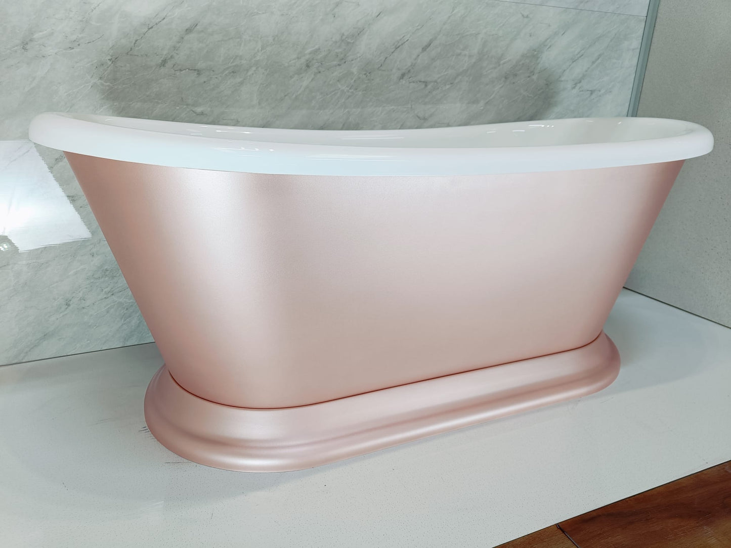Roll Top Bath Company Audrey Freestanding Bath – Traditional Roll Top Acrylic Bathtub